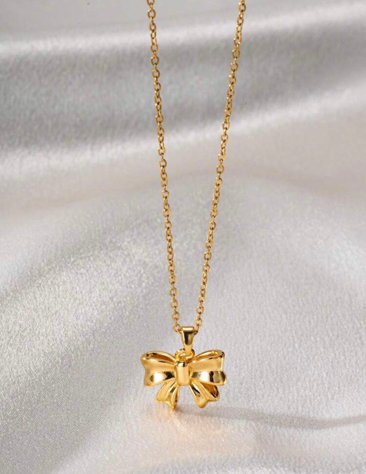 Gold Bow Pendant Necklace